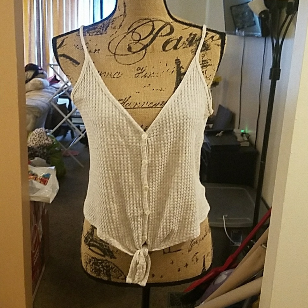 Tie front tank